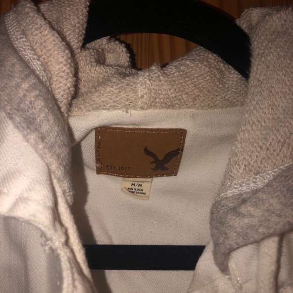 American Eagle white and grey hooded jean jacket - Picture 2 of 3